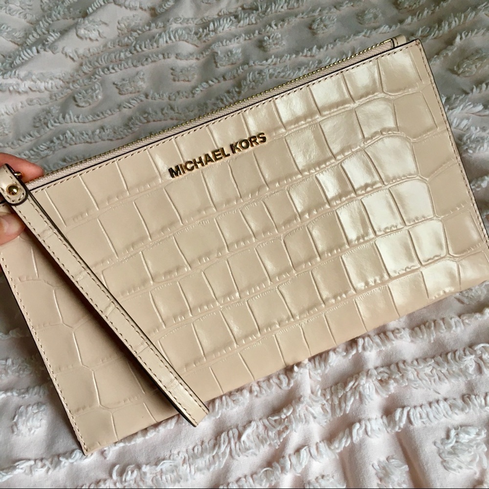 Michael Kors Blush Snakeskin Wristlet Purse